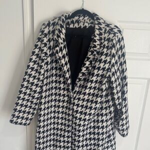 Elegant Houndstooth Trench Coat